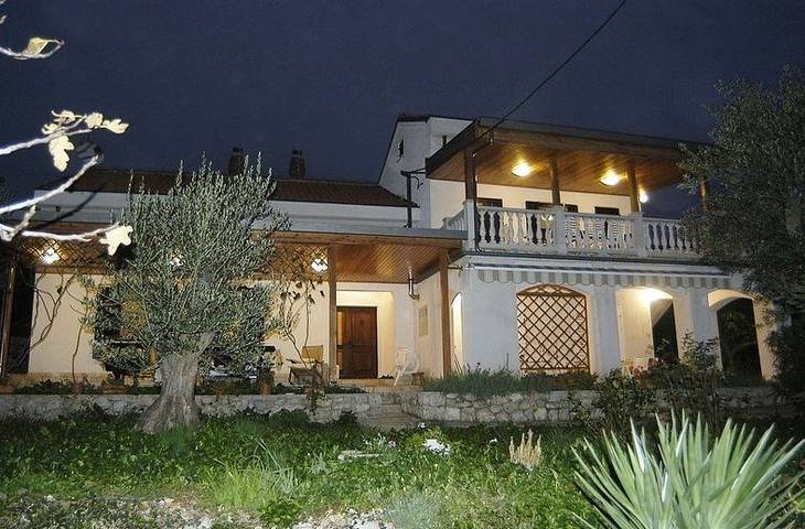 Ganze Wohnung, Ferienwohnung in Mali Lošinj mit Meerblick, Terrasse, Klimaanlage, W-Lan (3780-2) in Mali Lošinj, Cunski