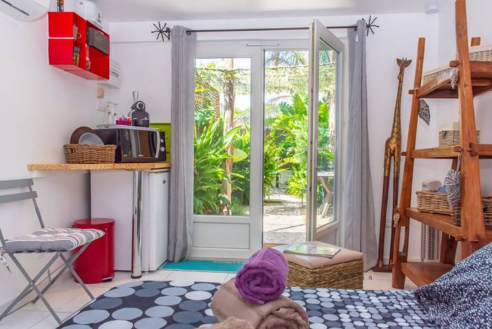 Gîte pour 2 personnes, avec terrasse et jardin à Hyeres - 3