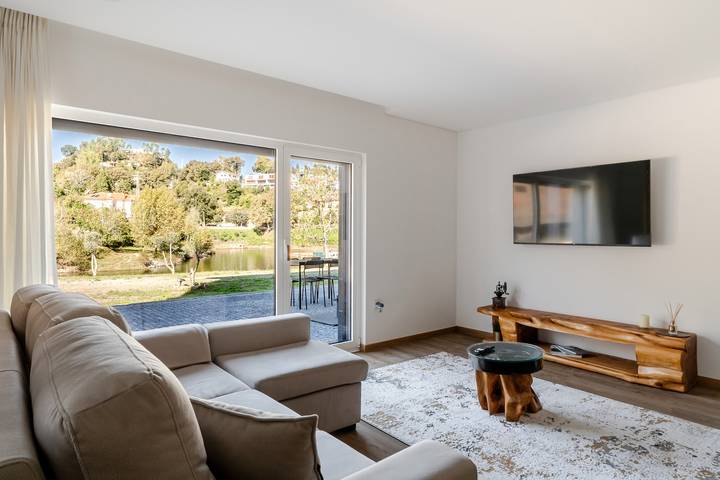 Location de vacances pour 3 personnes, avec vue sur le lac et jardin dans Rio Caldo - 3