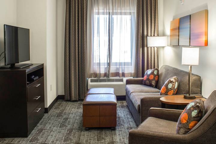 Apartment for 4 people, with pool in North Carolina