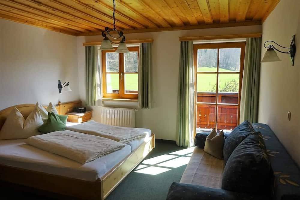 Ferienwohnung Wiesenblick - Schmiedbauernhof in Fuschl am See, Bezirk Salzburg-Umgebung