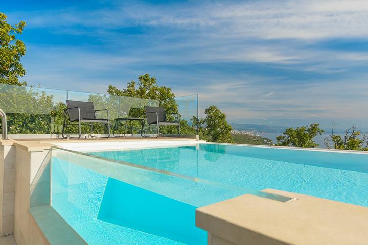 Villa für 6 Personen, mit Balkon und Pool in Opatija Riviera - 2