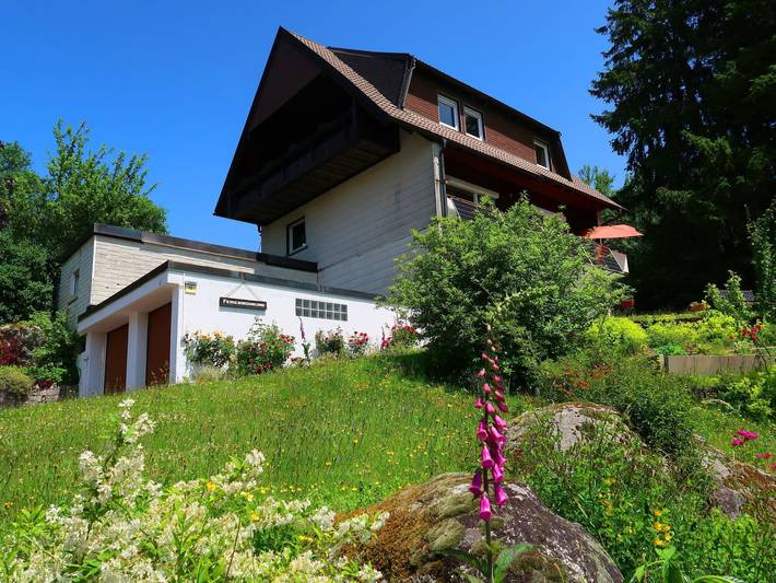 Ferienwohnung für 2 Personen, mit Balkon und Garten in Schonach im Schwarzwald