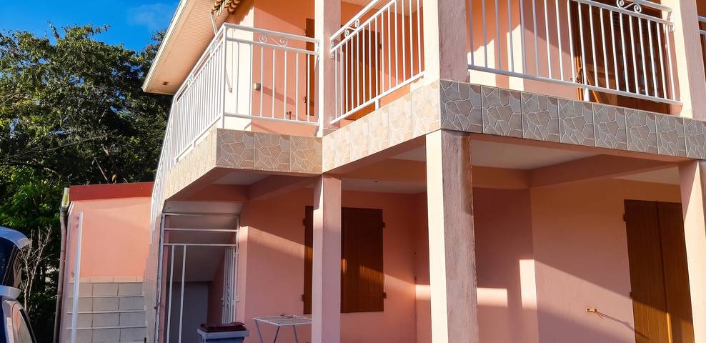 Ganze Wohnung, Gemütliche Wohnung in Les Trois-Îlets - 60 m² mit Garten in Les Trois-Îlets, Martinique
