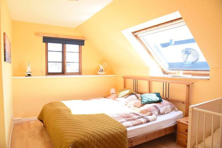 Ganze Wohnung, Geräumige Ferienwohnung an der Ostsee, mit schönem Garten super Kinder geeignet in Behrensdorf, Hohwachter Bucht
