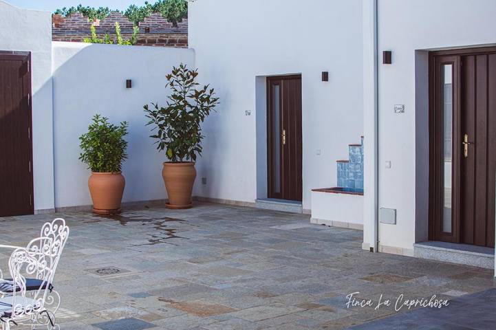 Casa rural para 8 personas, con terraza y piscina, Se admiten mascotas en Cortelazor - 3