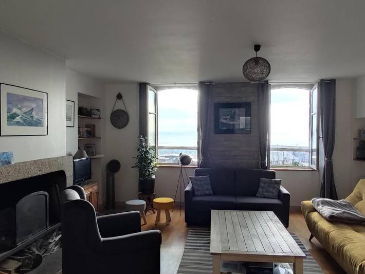 Location de vacances pour 8 personnes, avec vue et terrasse dans Office De Tourisme De Granville Terre Et Mer - 3