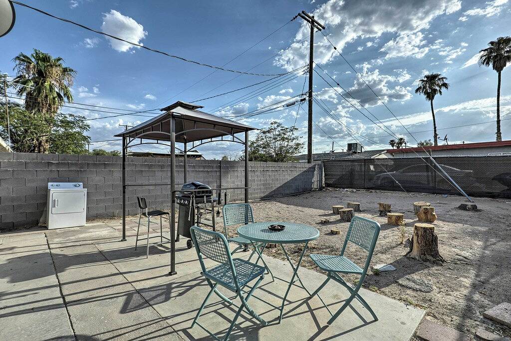 North Las Vegas Hideaway w/ Grill < 10 Mi to Strip in North Las Vegas, Nevada