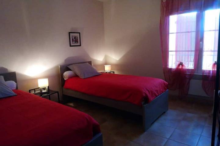 Gîte pour 4 personnes, avec jardin et terrasse à Piolenc - 3