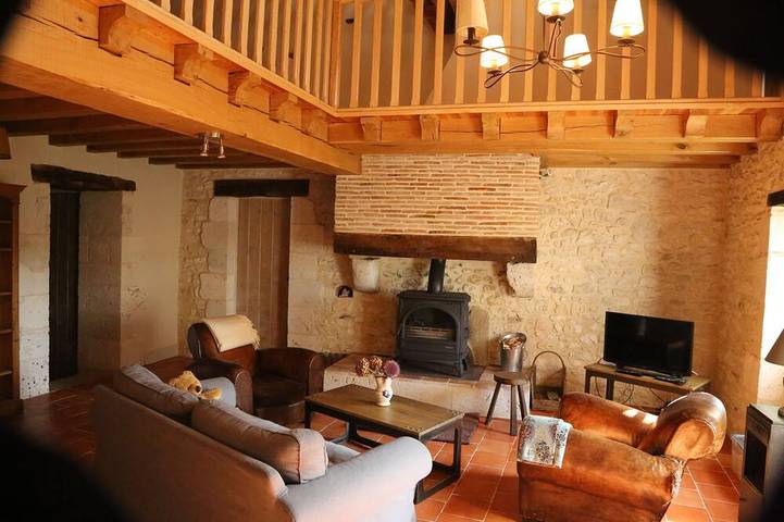 Location de vacances pour 6 personnes, avec Terrasse et Jardin à Ligueux