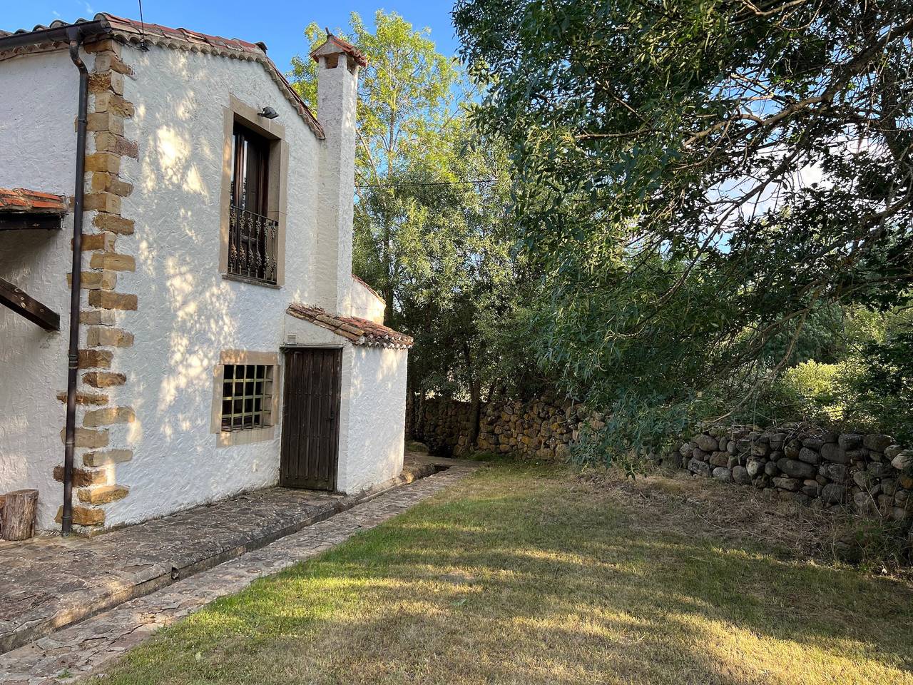 Maison de campagne "Villa Rural El Molino Blanco" avec vue sur la montagne, Wi-Fi et climatisation in Sotillo del Rincón, Province de Soria