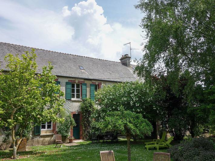 Location de vacances pour 10 personnes, avec jardin à Tour-en-Bessin