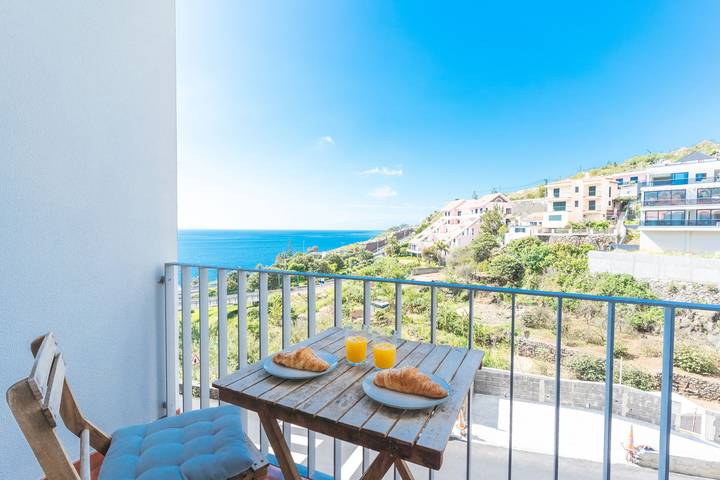 Apartamento de férias para 4 pessoas, com Vista para o mar e Varanda em Santa Cruz (Madeira)