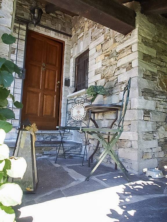Ferienhaus für 4 Personen, mit Terrasse und Garten sowie Seeblick und Ausblick in Trarego Viggiona - 3