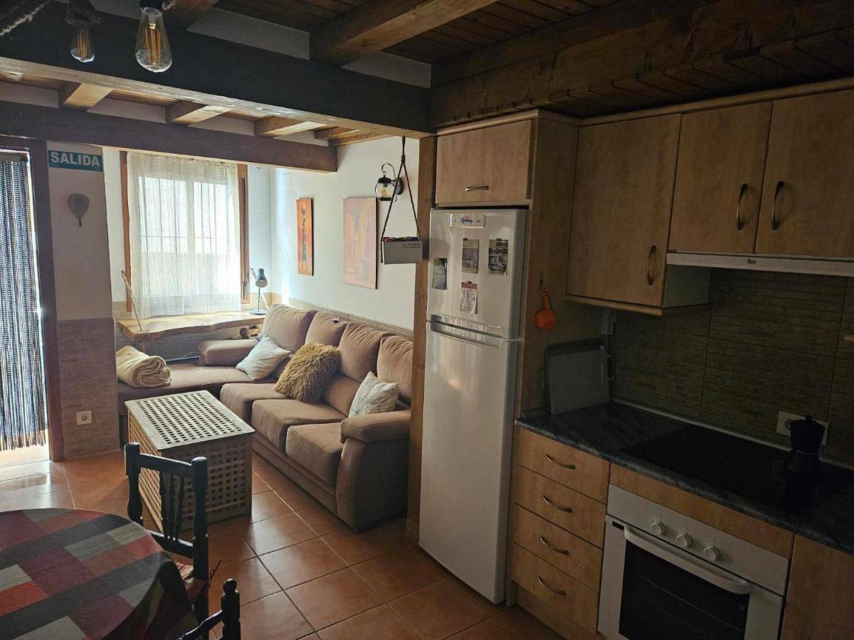 Two-Bedroom House in Casas del Castañar, Valle del Jerte