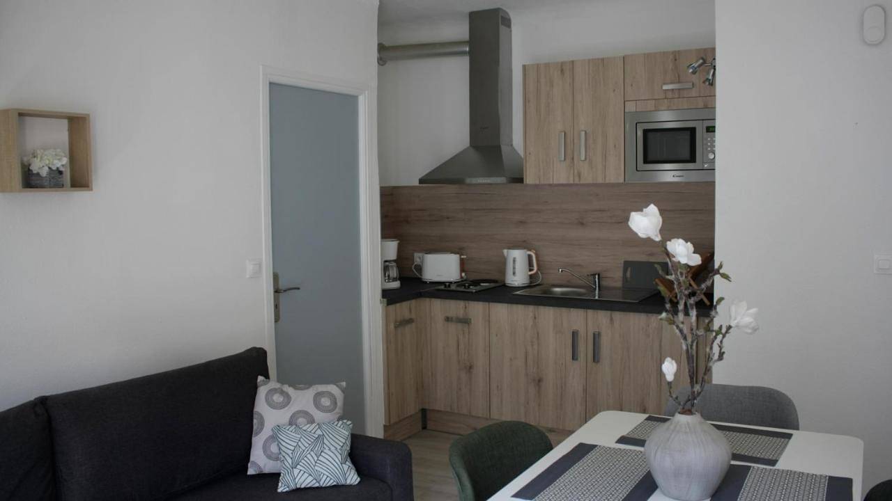 Appartement entier, One-Bedroom Apartment in Annot, Région Castellane