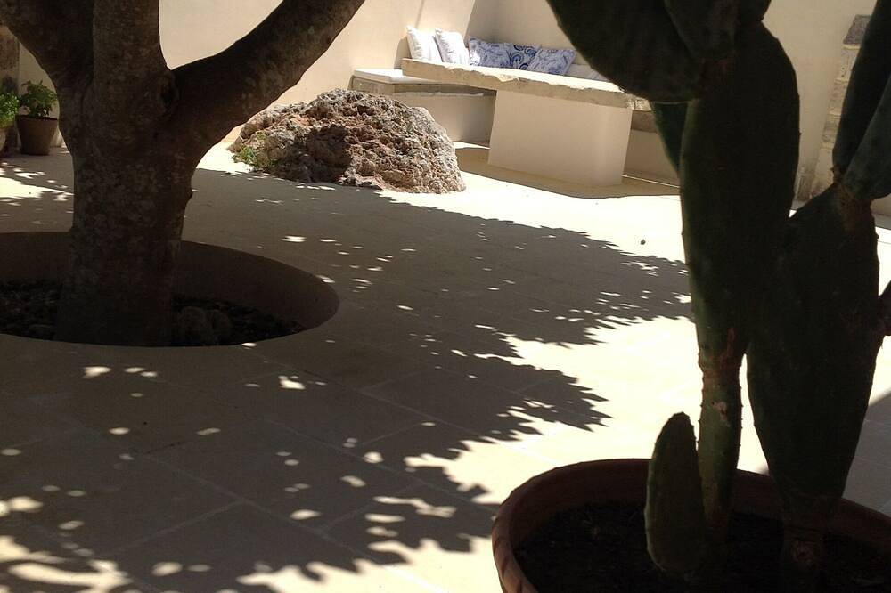 Dimora Cavalieri charming house con piscina giardino a  3km da Castro Salento in Andrano, Provincia di Lecce