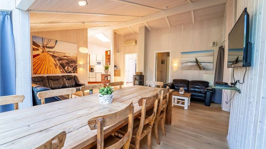 Ferienhaus für 12 Personen, mit Balkon und Sauna sowie Whirlpool und Garten in der Lübeck - 3