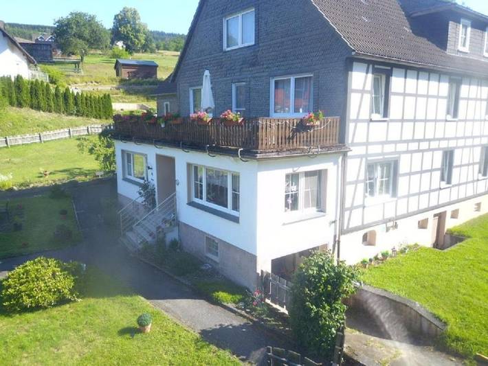 BnB für 2 Personen, mit Ausblick und Garten sowie Terrasse, mit Haustier in Winterberg - 2
