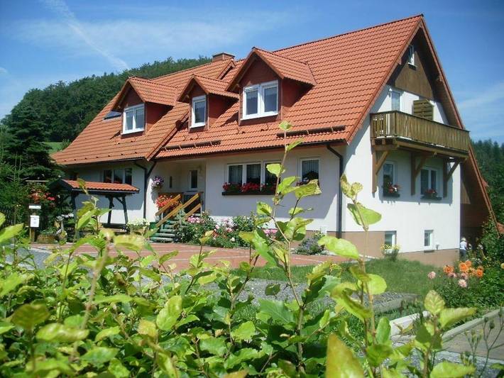 Ferienwohnung für 6 Personen, mit Balkon im Zittauer Gebirge