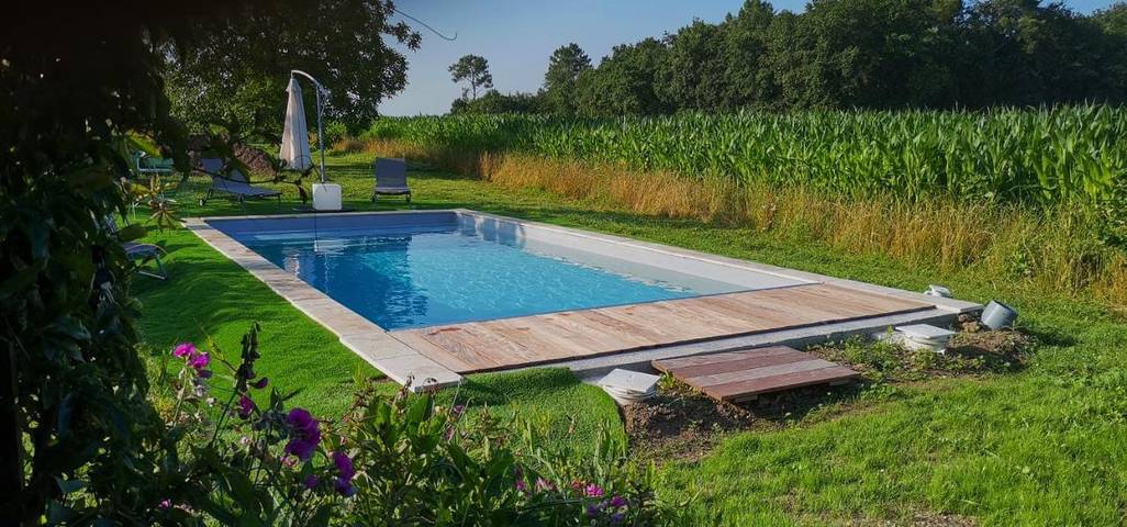 Location de vacances pour 6 personnes, avec Terrasse et Jardin ainsi que Piscine et Vue à Le Grand-Pressigny