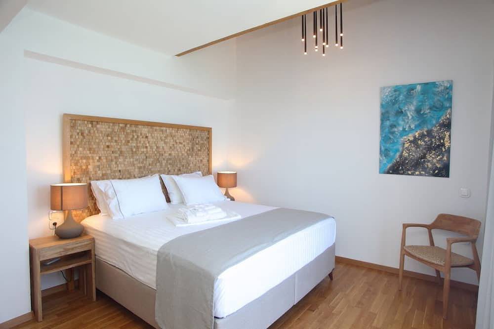 Capro-  New 3-bedroom villa with private pool and stunning view! in Agios Nikitas, Griechenland