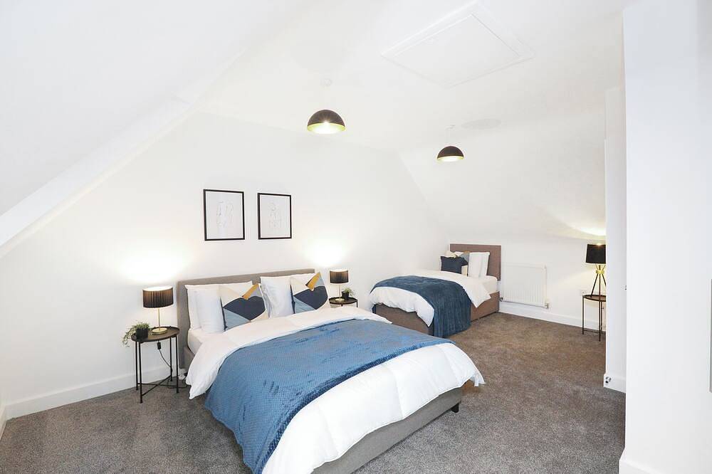 Spacious home for families and groups in Nottingham, East Midlands