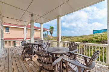 Vacation Rental for 10 Guests in Port Aransas, Mustang Island, Picture 2