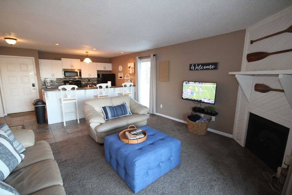 Ganze Wohnung, Clean and Updated Condo! Keine Stufen! Informieren Sie sich über niedrigere Herbst und Winter Preise in Osage Beach, Lake of the Ozarks