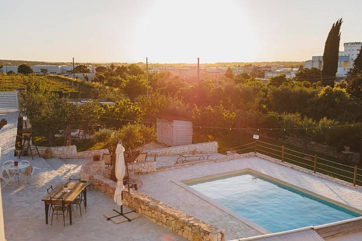 Villa per 6 persone, con Terrazza e Piscina nonché Panorama a Putignano
