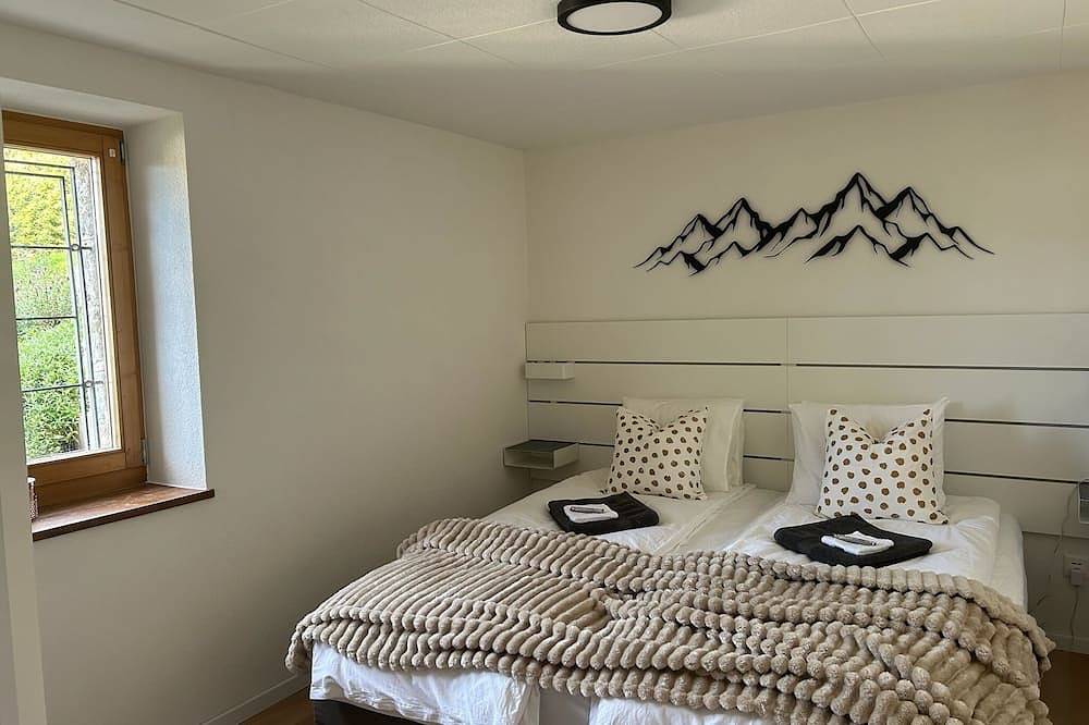 Appartement entier, Dreamy mountain chalet, with nature & views,  2-bedroom apartment in Leysin in Leysin, Alpes Vaudoises