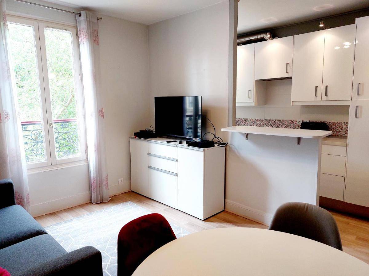 Appartement entier, One-Bedroom Apartment in Le Perreux-sur-Marne, Val-de-Marne