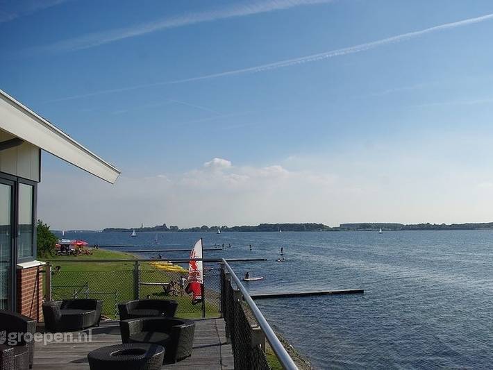 Ferienhaus für 12 Personen, mit Balkon/Terrasse und Terrasse sowie Sauna in Noord-Beveland - 2