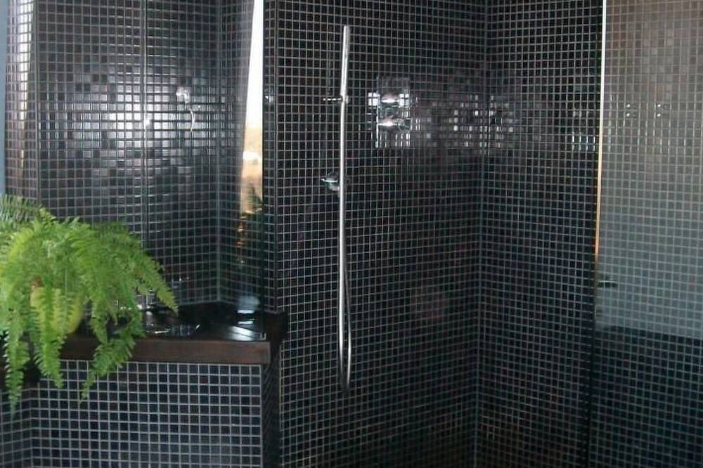 Ganze Wohnung, Designerwohnung in denkmalgeschütztem Wasserturm in Güstrow, Mecklenburgische Seenplatte