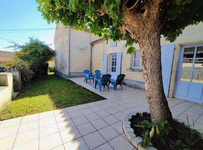 Location de vacances pour 6 personnes, avec jardin et piscine, animaux acceptés à Nalliers - 2