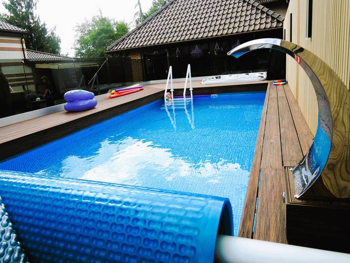 Ferienwohnung für 9 Personen, mit Whirlpool und Pool, kinderfreundlich