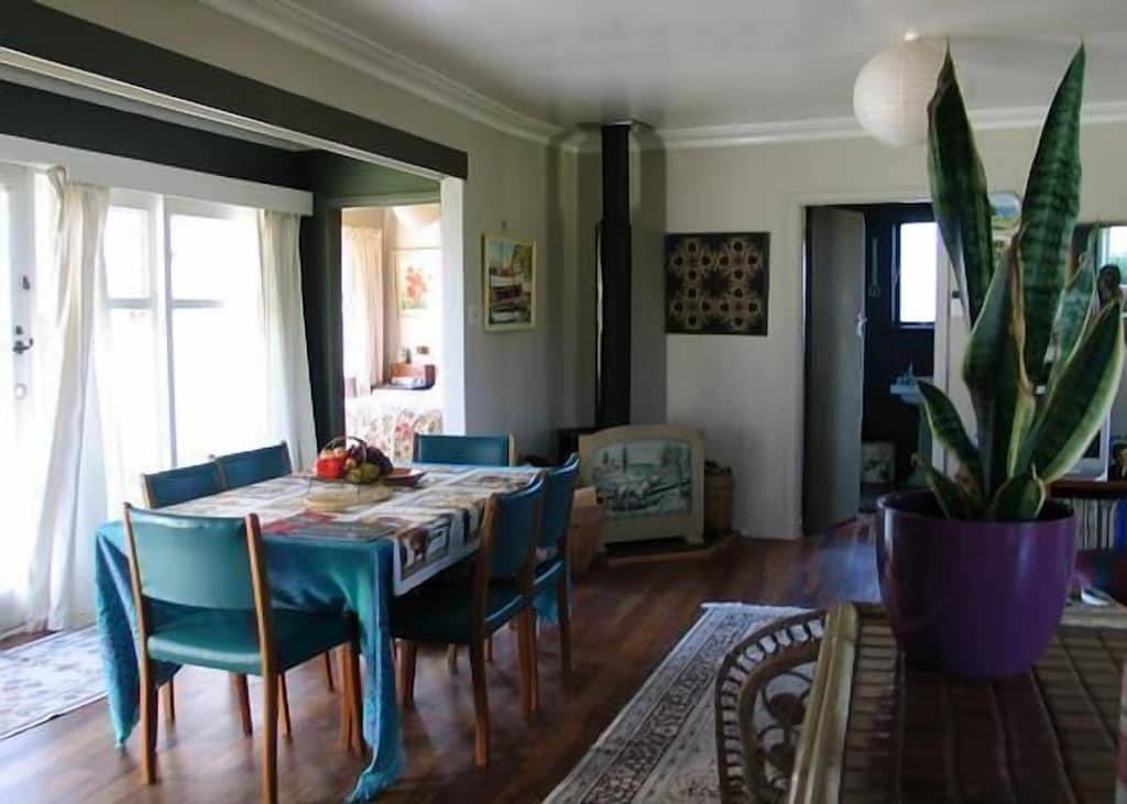 Funky 50's Beach House in Kapiti Coast District