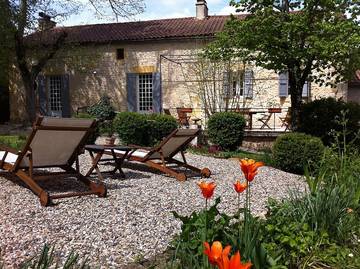 Chambre d’hôte pour 2 personnes, avec jardin à Sainte-Foy-de-Longas