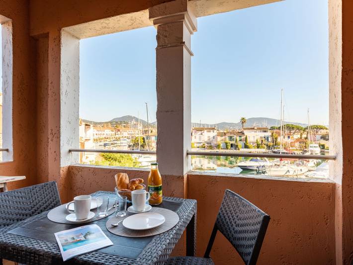 Ferienwohnung für 4 Personen, mit Terrasse und Ausblick in Port Grimaud - 2