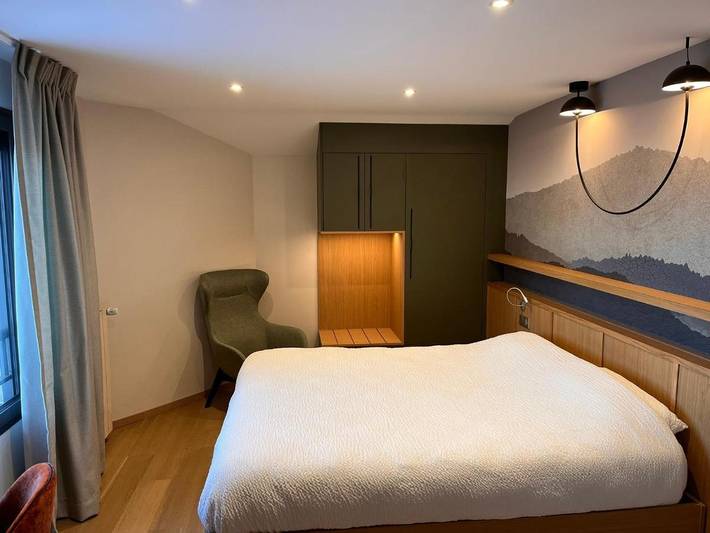 Hôtel pour 2 personnes, avec piscine et vue ainsi que jardin et sauna, animaux acceptés dans Col de la Chavade - 3