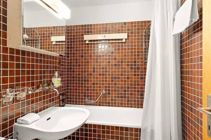 Ferienwohnung für 2 Personen, mit Balkon in Ernen - 4