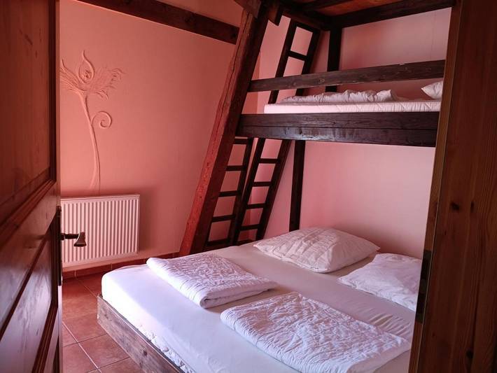 Ferienwohnung für 14 Personen, mit Garten und Sauna sowie Ausblick in Behren-Lübchin
