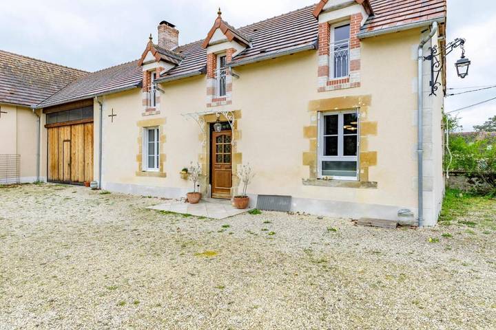 Location de vacances pour 6 personnes, avec jardin à Prissac - 2