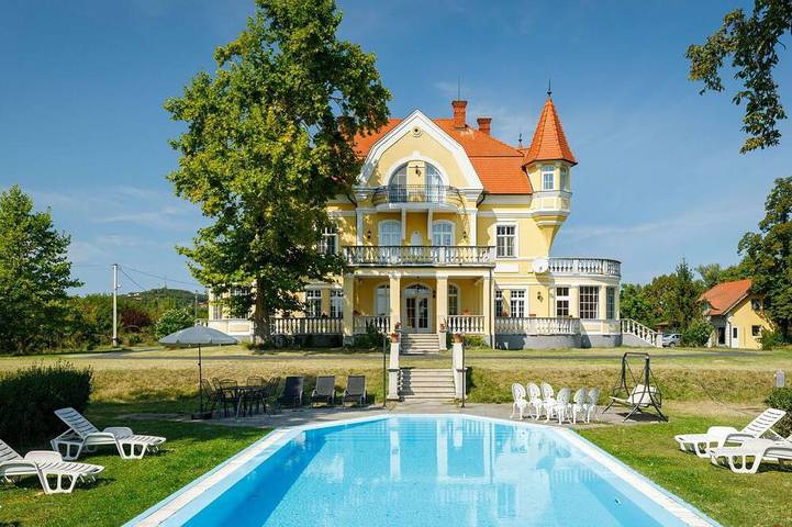Villa für 26 Personen, mit Garten am Balaton