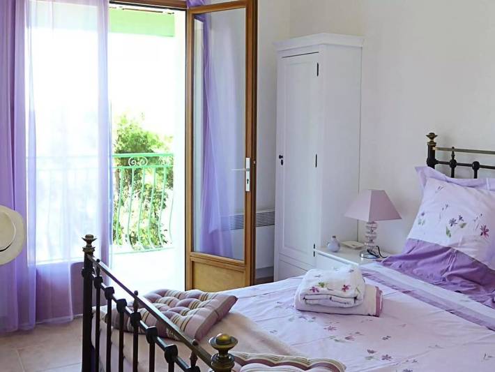 Location de vacances pour 8 personnes, avec piscine et jardin à Ceyreste - 4