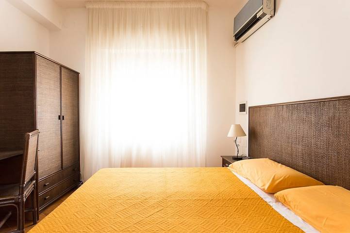 Location de vacances pour 10 personnes, avec balcon et jardin à Reggio de Calabre - 4