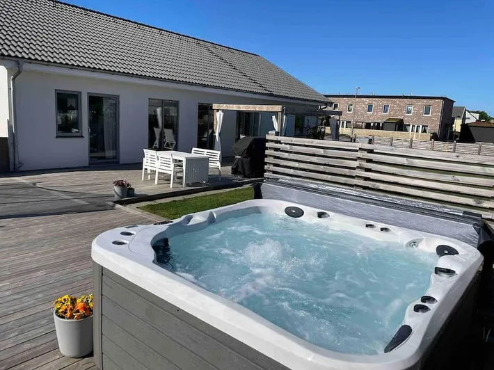 Villa für 10 Personen, mit Whirlpool und Garten, mit Haustier - 1