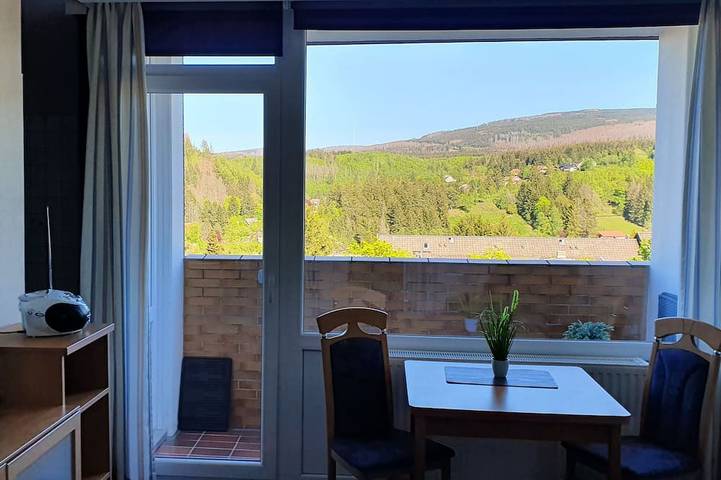 Ferienwohnung für 2 Personen, mit Balkon und Whirlpool sowie Pool und Sauna