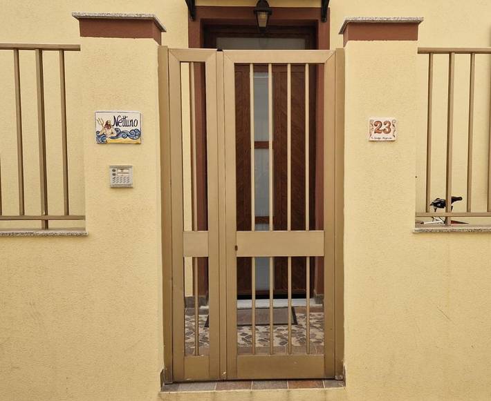 Location de vacances pour 5 personnes, avec terrasse, animaux acceptés à Torre Faro - 2