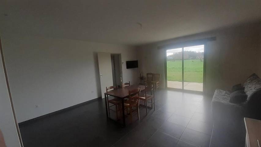 Gîte pour 6 personnes, avec terrasse et vue à Quédillac - 2